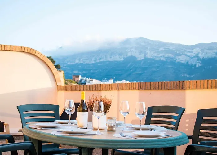 Апартаменты Atico Con Vistas Al Castillo Al Lado Del Mar